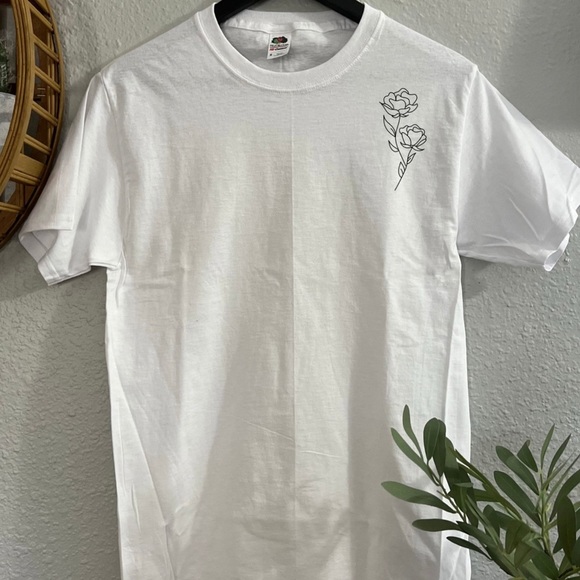 Fruit of the Loom Tops - White Floral growth t shirt